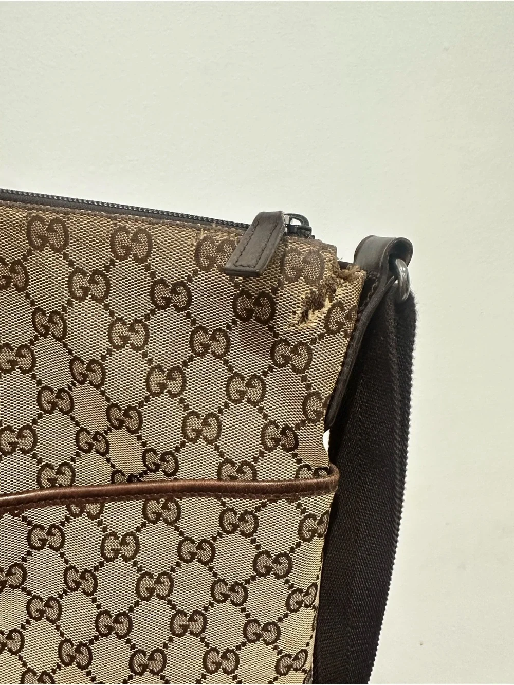 AUTHENTIC Gucci Brown Monogram Canvas Crossbody Bag